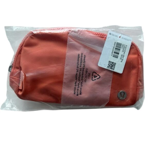 lululemon belt bag light pink Lululemon Everywhere Belt Bag 1L Pink Pastel - Brand New w/ Tags - Free  Shipping